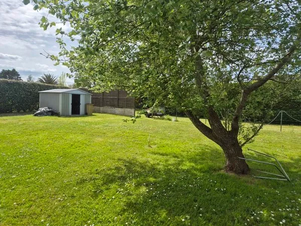 Terrain constructible 953 m²
