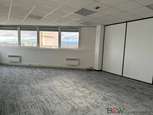 Commerce 4 pièces 87 m²