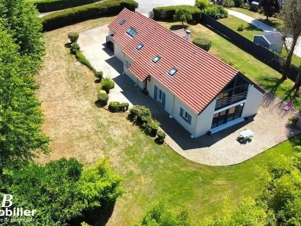 Maison 8 pièces 287 m²