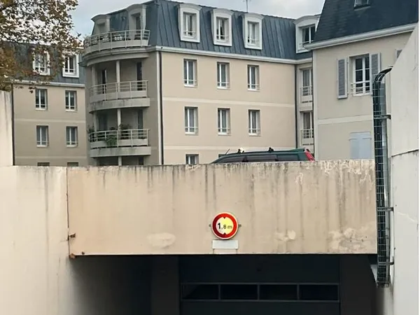 Garage fermé