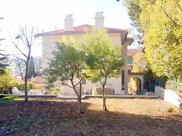 CANNES BAS OXFORD VILLA T7 INDIVIDUELLE 260M2 JARDIN SUD 56