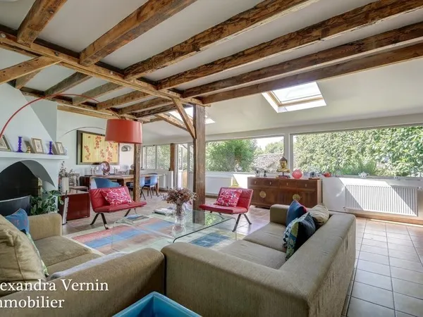 Charme de l'ancien et confort contemporain pour cette magnifique maison familiale