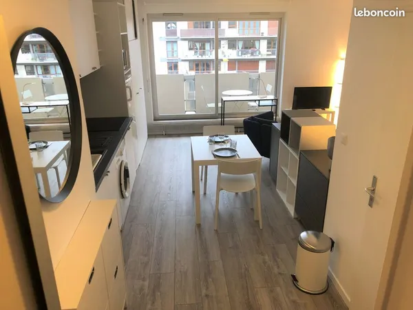 Elégant studio avec balcon, parking et cave - Paris 11