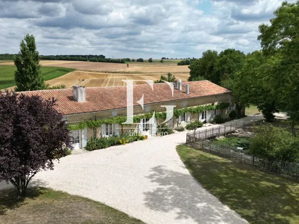 A VENDRE PROPRIETE - VILLEFAGNAN - 10 CHAMBRES - 560 m²