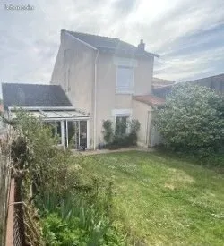 MAISON 110 m2 centre bourg a louer