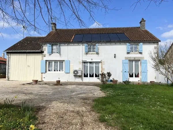 Maison Vente Ruffec 7p 190m² 159570€
