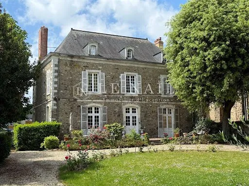 Maison 12 pièces 310 m²