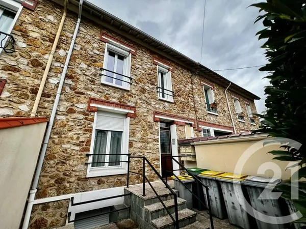 Bâtiment 179 m²