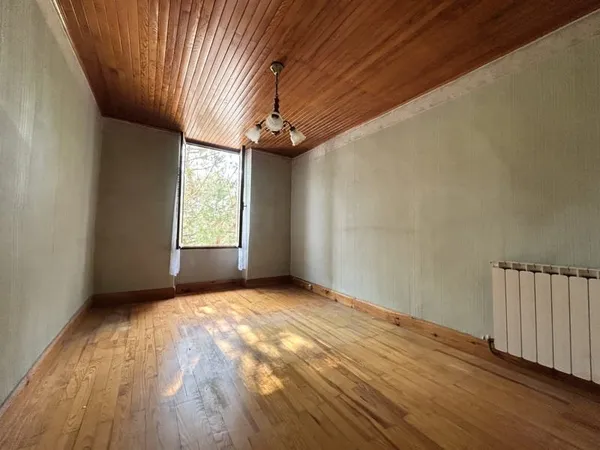 Maison de village à rénover avec potentiel