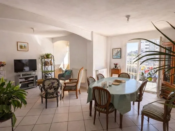 Appartement 4 pièces Port-Marchand