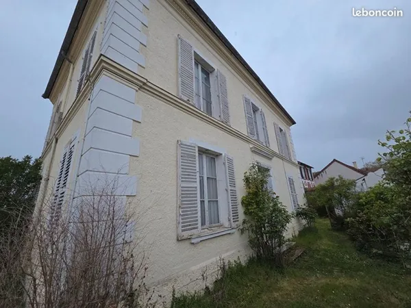 Propriété 7 pièces 135 m²