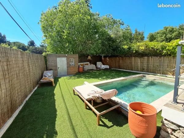 Maison rénovée - 90 m² - Piscine - Jardin plein sud - Garage