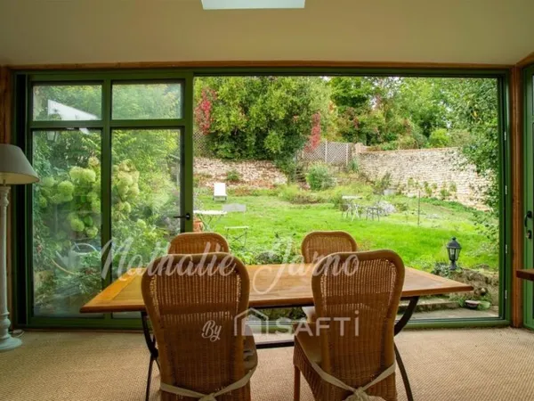 Maison de charme au calme beau jardin véranda rare