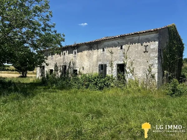 Maison 4 pièces proche Mirambeau à rénover entièrement