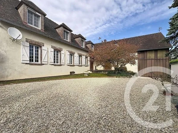 Maison 12 pièces 323 m²