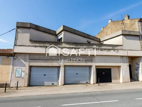 Immeuble commercial: Appartement 110 m² + local 120 m²