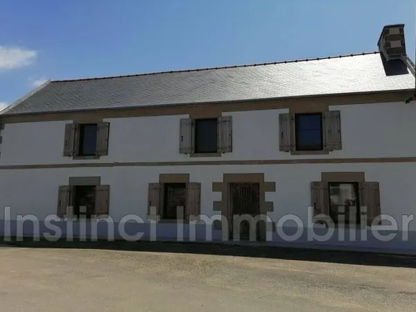 Maison de plain-pied 245 m²