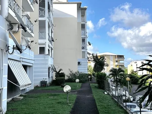 Studio 1 pièce 19 m²