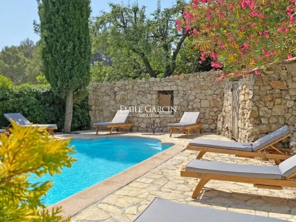 A louer Mougins Cote d'Azur, Ravissante bergerie rénovée, 4 chambres doubles