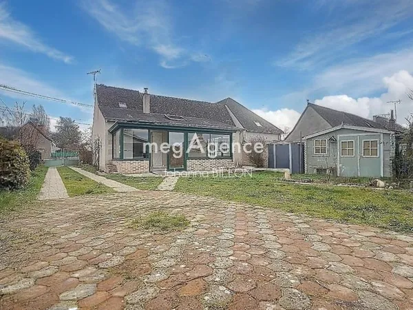 Maison avec vie de plain-pied, au calme et sans amiante dans la toiture !!