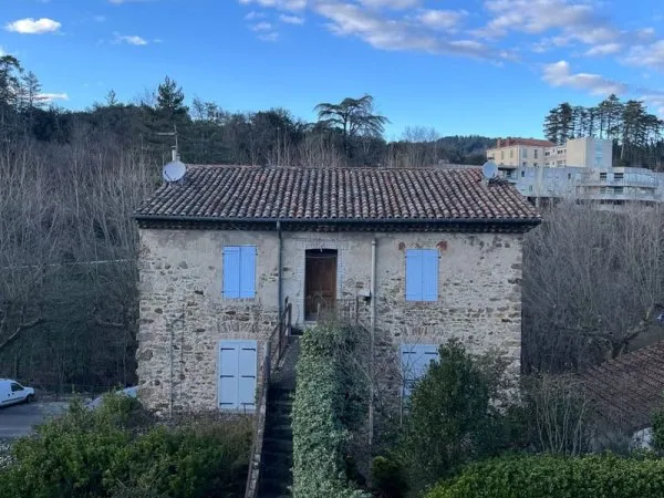 GRAND APPT T3 + CAVE - CHAMBORIGAUD