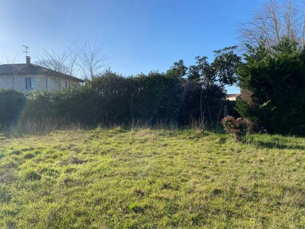 Terrain 375 m²