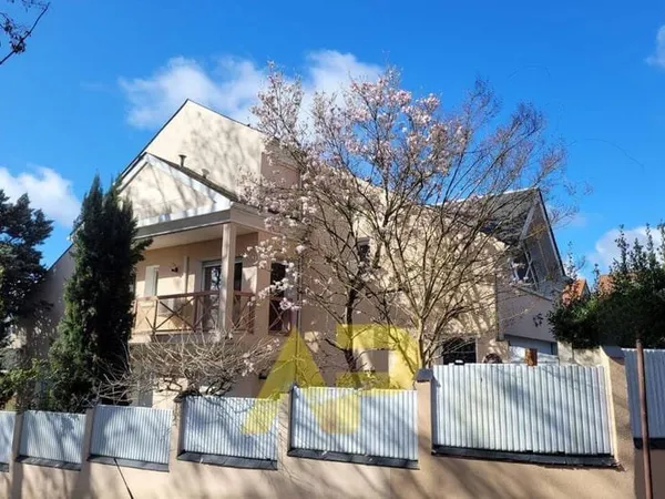 Maison 7 pièces 195 m²