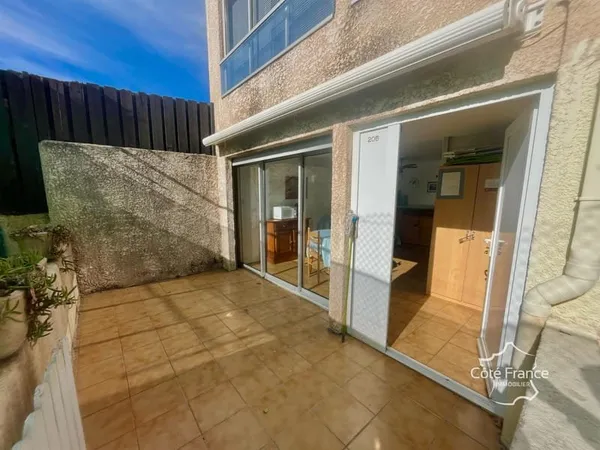 Spacieux Rez de jardin d'une chambre et cabine secteur Richelieu - 300m de la mer