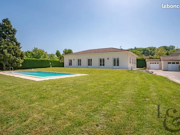Villa 6 pièces 155 m²