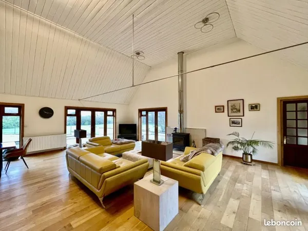 Maison 7 pièces 201 m²