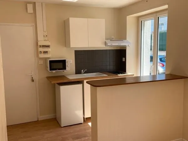 Studio meublé de 21m² en RDC à Beaugency, proche centre ville et gare SNCF