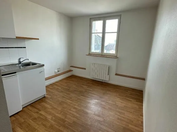 A LOUER - Studio de 12.55 m² - Avenue Janvier