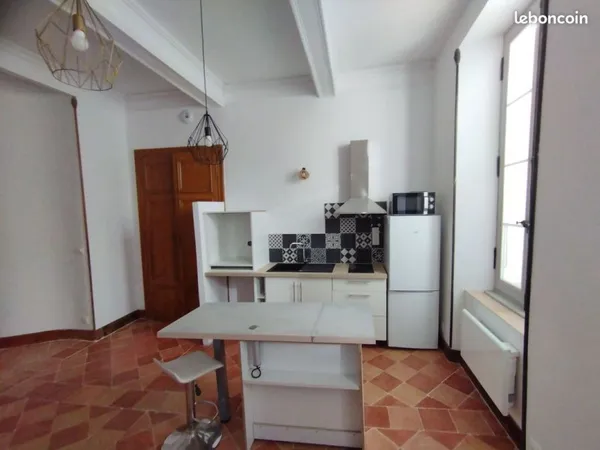 T2 60m2, meublé, isolé, charme ancien
