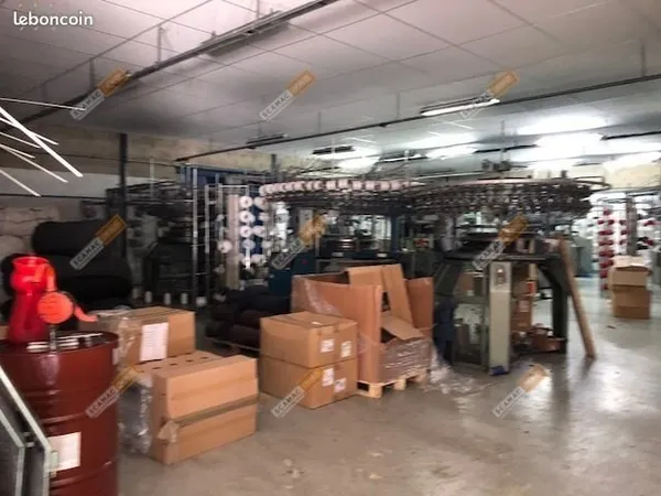 Local d'activité 277 m²