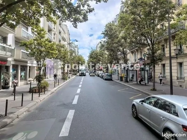 Local commercial 395 m²