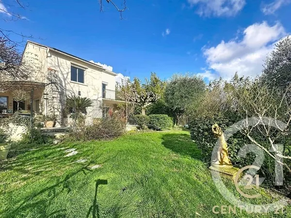 Maison 7 pièces 194 m²