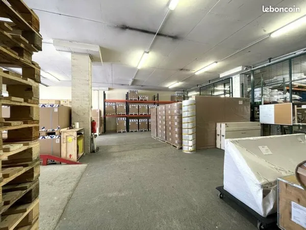 ENTREPOT - LOGISTIQUE 1477 m² SAINT LAURENT DU VAR