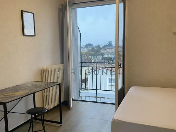 Studio 1 pièce 17 m²