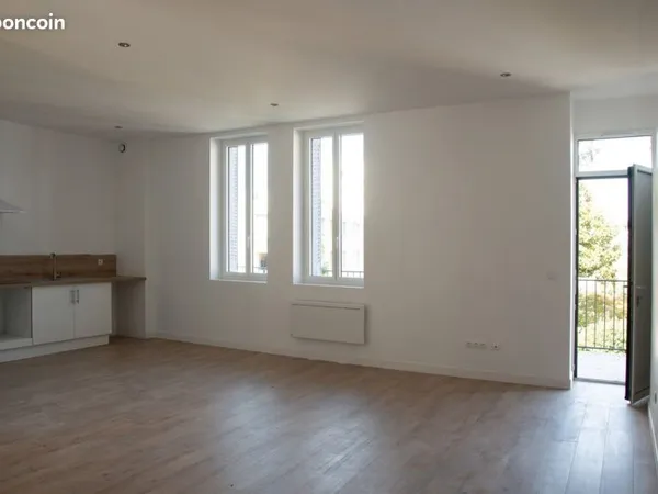 Appartement T4 95 m² refait à neuf - Centre Romans-sur-Isère