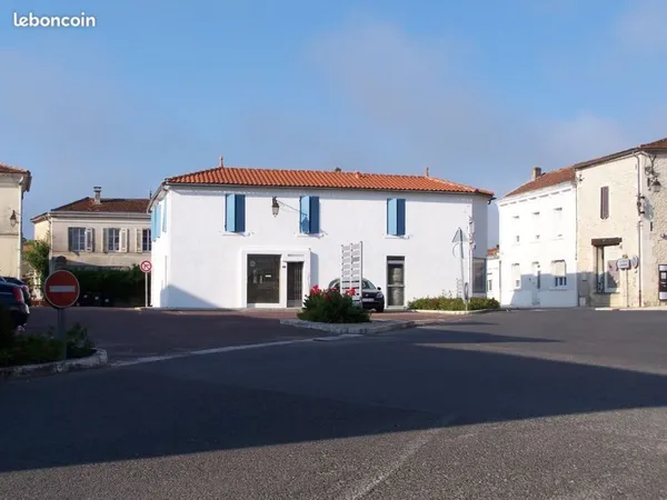 Maison individuelle avec ses dépendances