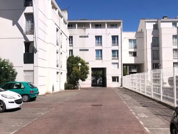 Parking 11 m² Avignon