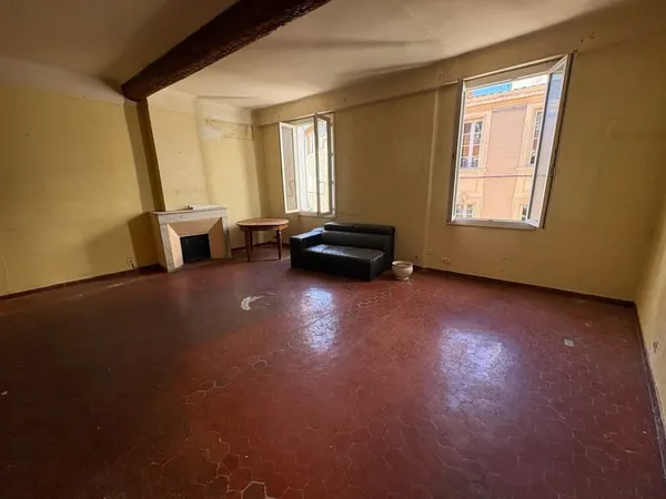 - OLLIOULES - COEUR VILLAGE - APPARTEMENT 50 M2