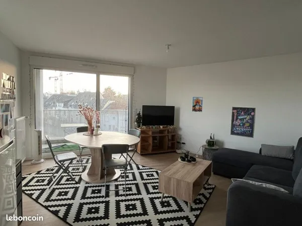 Location appartement T2 Bis à Rennes de 2022 avec parking et cave
