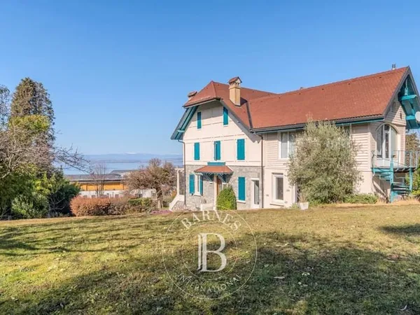 Évian-les-Bains - Maison de maître - 13 pièces - Parc de de 2 857 m² - 6 à 7 chambres
