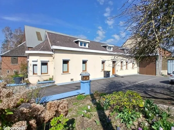 Maison 131 m² Hon-Hergies