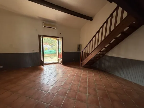 MAISON T3 à restaurer avec cour et jardinet