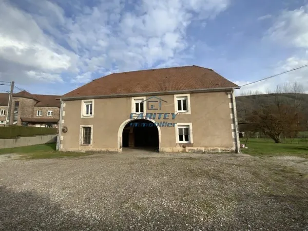 Belle ferme de 178 m2 située sur un terrain de 6110 m2 sur la commune de BELONCHAMP
