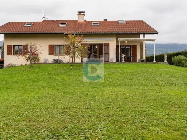 Maison individuelle 200 m2 6 chambres Terrain 1162 m2 Vue montagnes Marignier