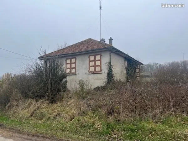 Maison de village individuelle à réhabiliter