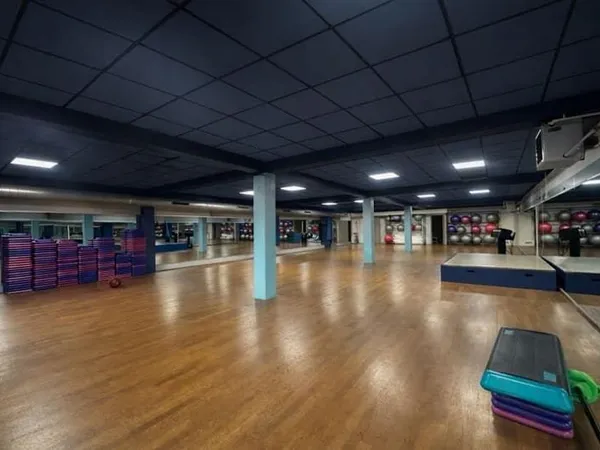 Commerce 955 m²